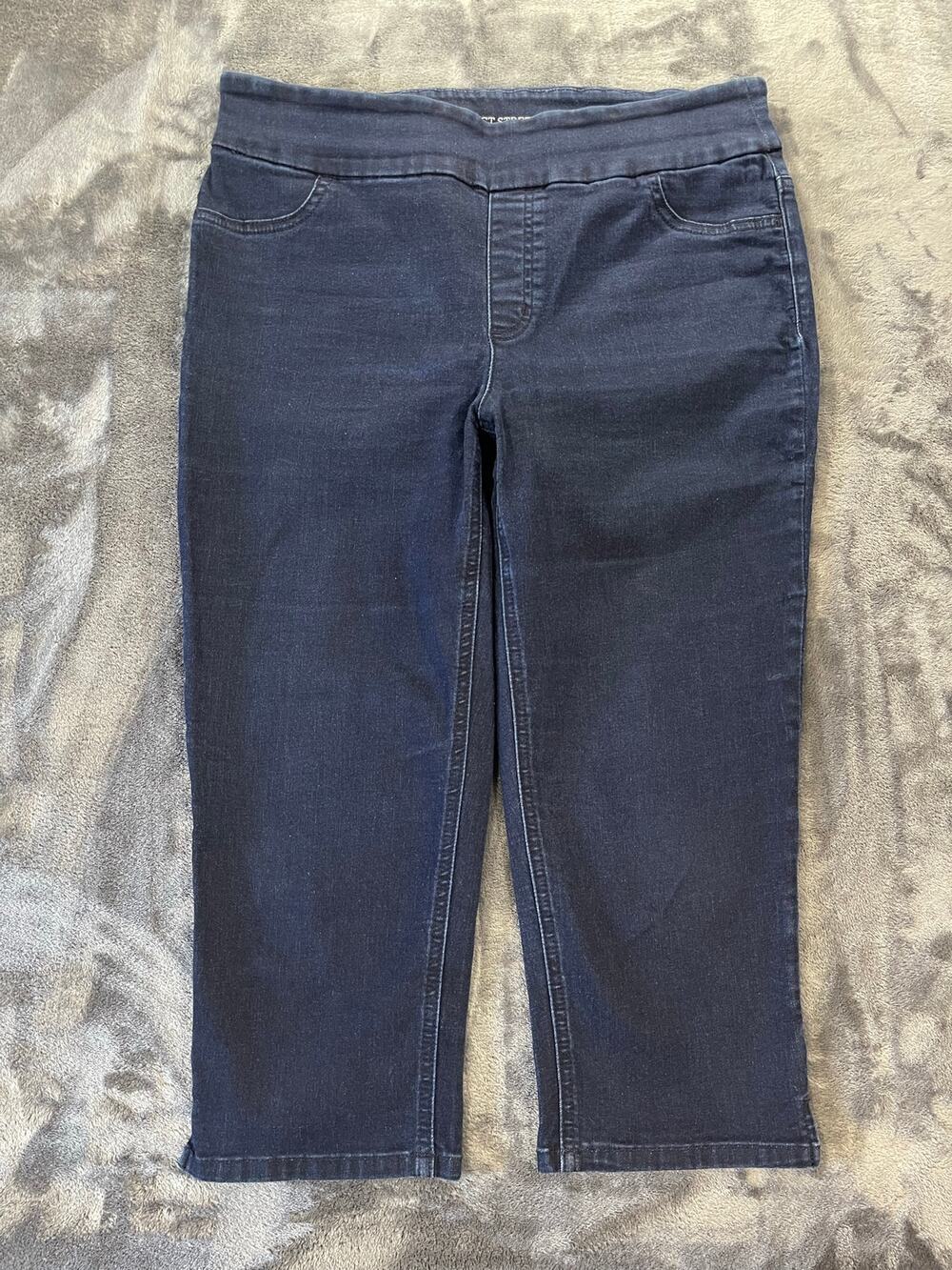 Chicos Size 1.5 Perfect Stretch Capri Denim Jeans Size 10 Medium Dark Wash Crop